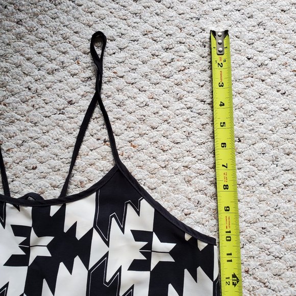 NWOT - NORDSTROM | ELODIE Black & White Tank Top - Picture 9 of 10